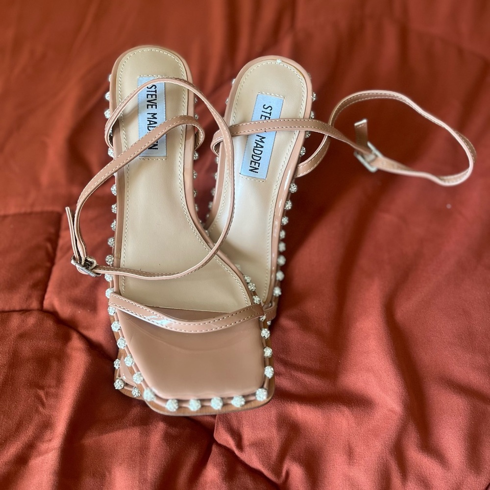Steve Madden Tan Heels with Pearl Details